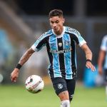 Fluminense se aproxima de lateral-esquerdo do Grêmio