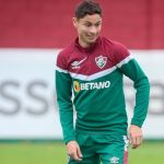 Diogo Barbosa volta a treinar e tem chance de estrear no Fluminense
