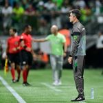 América: Giacomini cita gramado em goleada e comenta motivação para 2024