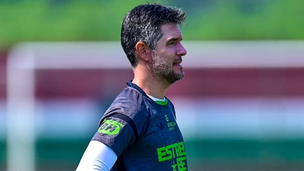 América tem novidades na escalação de técnico interino; veja o time