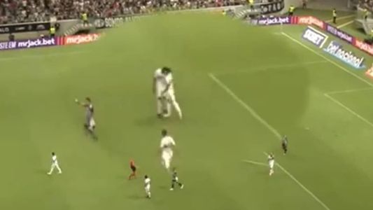 Diogo Oliveira agrediu Kuscevic com cabeçada durante o jogo com o Atlético