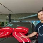 Motorista que atropelou e socorreu Kayky Brito celebra carro novo