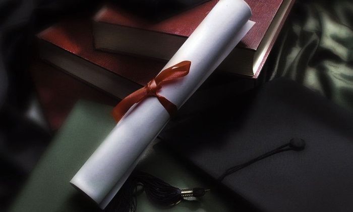 <i>Atraso na emissão de certificado de pós-graduação prejudicou estudante </i>