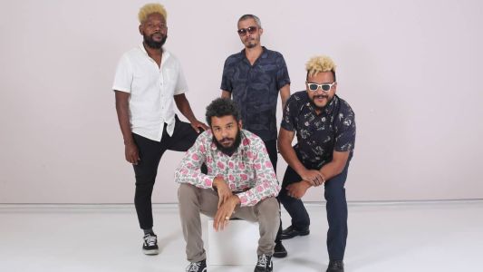 Diplomattas canta Pato Fu no Sarau Especial 10 anos do Centro Cultural Unimed-BH Minas