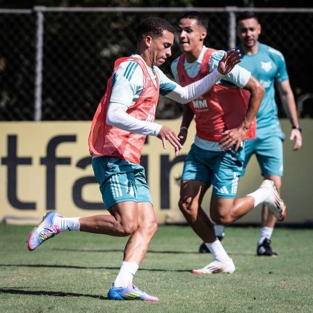 Diretoria do Cruzeiro fará movimentos no mercado para contratar e liberar atletas