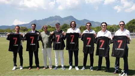 Diretoria do Vasco com representantes da 777 Partners