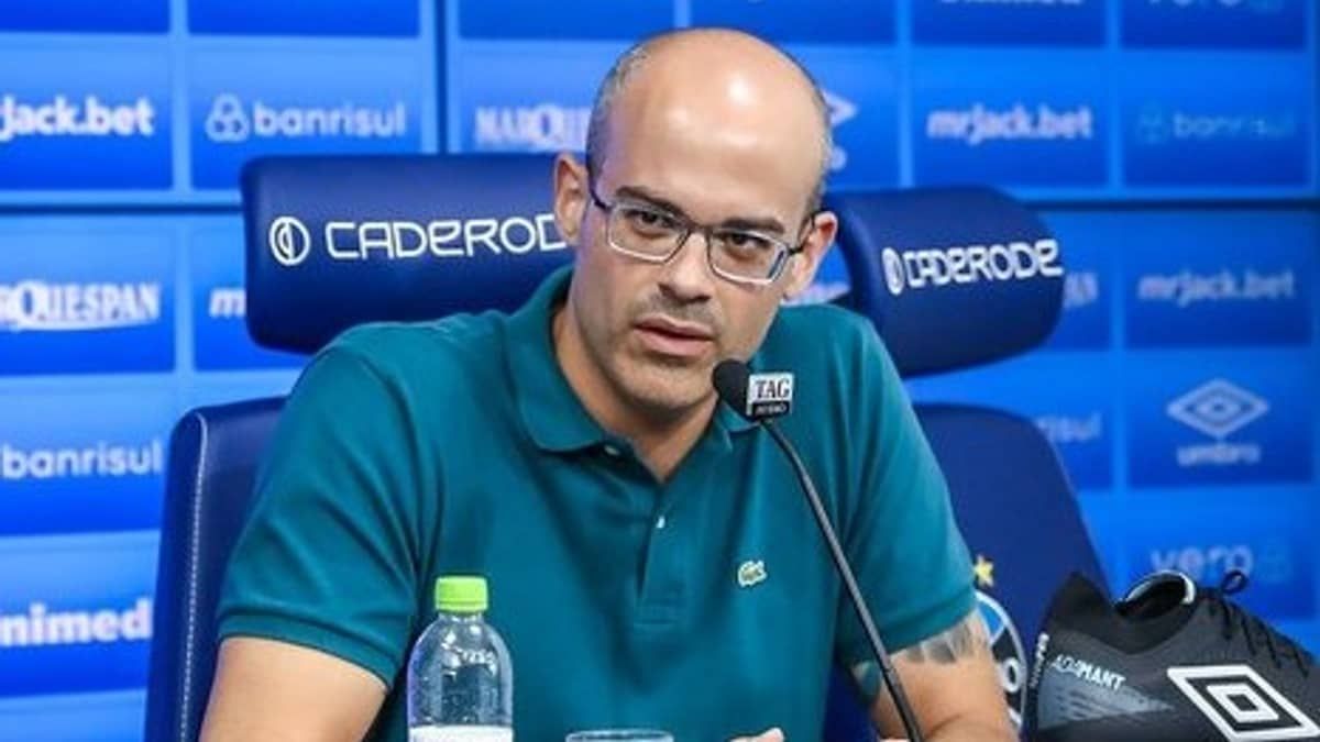 Vice do Grêmio contesta repórter e protagoniza discussão ao vivo; assista