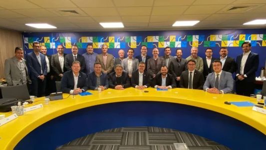 Dirigentes de 26 clubes se reuniram nesta segunda-feira (30)