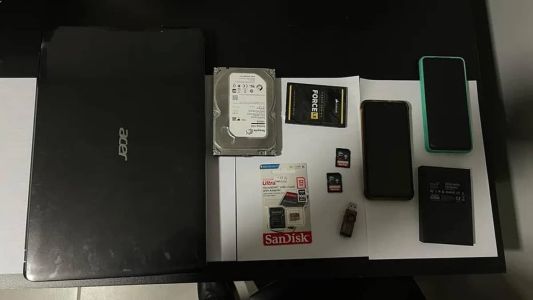 Dispositivos eletrônicos foram apreendidos nesta terça (30), em São José dos Campos