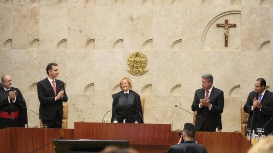 Disputa por vaga de Rosa no STF está entre Jorge Messias e Bruno Dantas, dizem fontes.