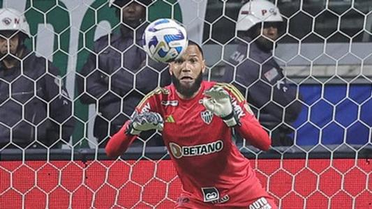 Disputar próxima Copa Libertadores é foco de Everson