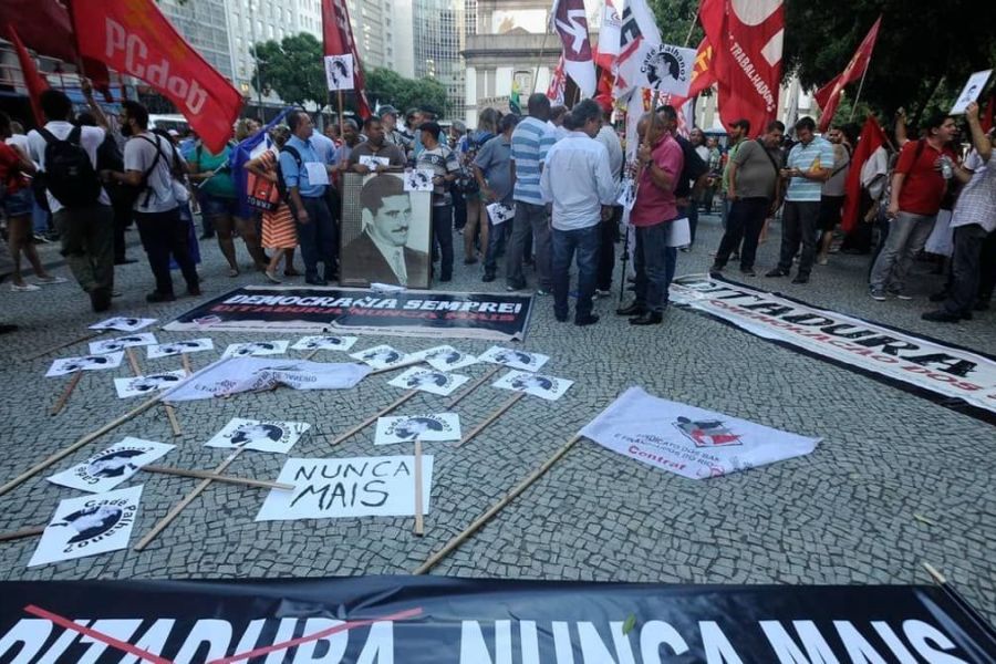 Constituição brasileira e ditadura militar: 'não foram exceção na história'