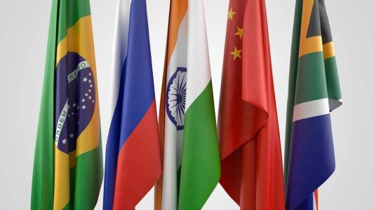Divergências sobre expansão dos Brics vão dominar cúpula na África do Sul.