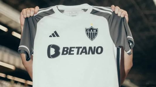 Diversas imagens da camisa branca do Galo já circularam pelas redes sociais