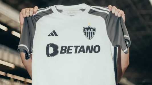 Diversas imagens da camisa branca do Galo já circularam pelas redes sociais