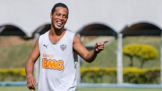 Dívida do Atlético com Ronaldinho se arrasta desde 2014