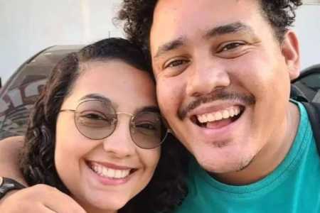 Foto mostra Camila Moura e o companheiro, Lucas Buda, que participa do BBB24