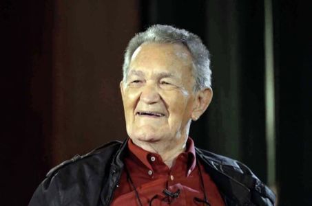 Léo Batista, de 92 anos, está internado em estado grave no Rio de Janeiro