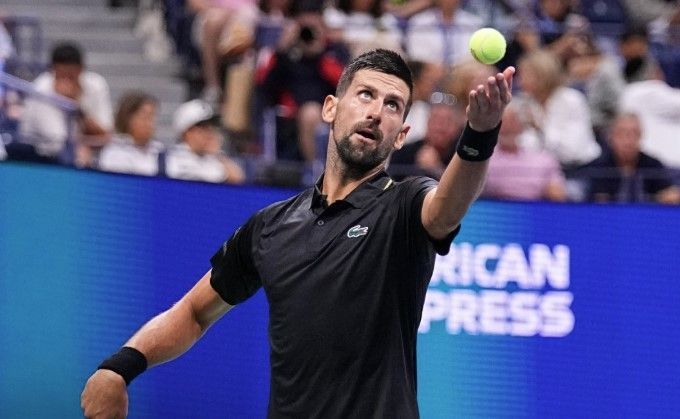 US Open: Djokovic inicia caminhada para figurar entre maiores campeões com tranquila vitória