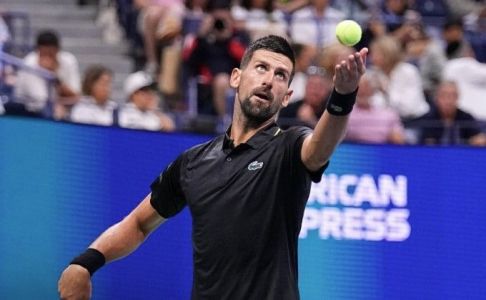 Novak Djokovic em estreia no US Open 2025