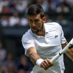 Djokovic supera Hurcakz em seu 100º jogo em Wimbledon e vai às quartas de final
