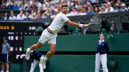 Djokovic venceu em duas horas e 48 minutos por 4/6, 6/1, 6/4 e 6/3