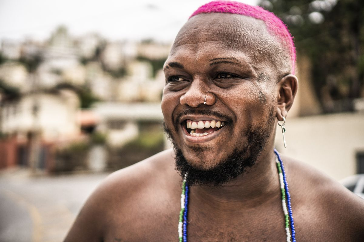 Djonga recebe Comenda Liberdade Chico Rei na Câmara de Ouro Preto