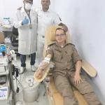 Em meio a queda de estoque, policiais militares doam sangue em Montes Claros