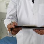Fisioterapeuta que se passava por médico em BH fazia procedimentos de ortopedia e emagrecimento