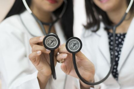 Curso de medicina tem valores acima de R$10 mil no estado
