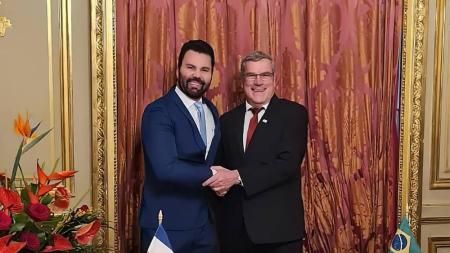 Documento do acordo foi assinado em Paris