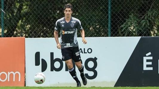 Dodô treina na Cidade do Galo
