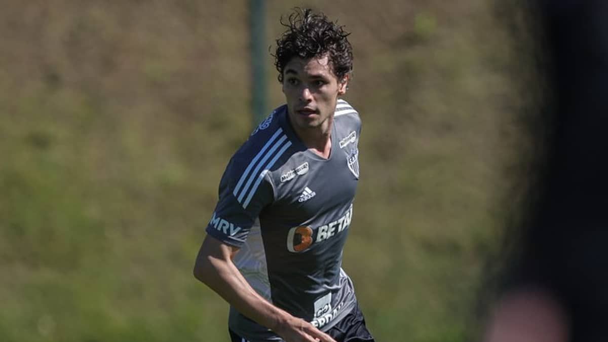 A caminho do Santos, Dodô fica fora do banco em Atlético x Corinthians
