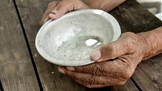 Dois em cada três domicílios chefiados por negros sofrem com a fome no país, segundo pesquisa.