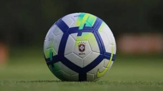 Dois grupos tentam implementar a liga no futebol brasileiro