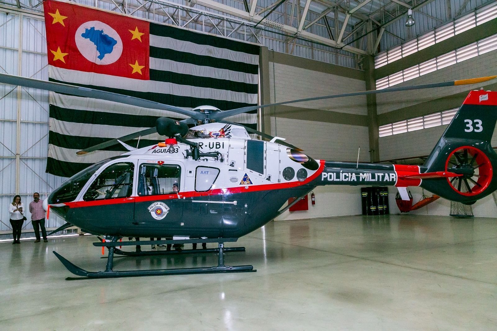 Dois helicópteros e enfermeiros de SP vão ajudar em resgates no Rio Grande do Sul
