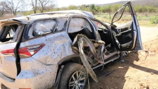 Dois passageiros do carro morreram no acidente