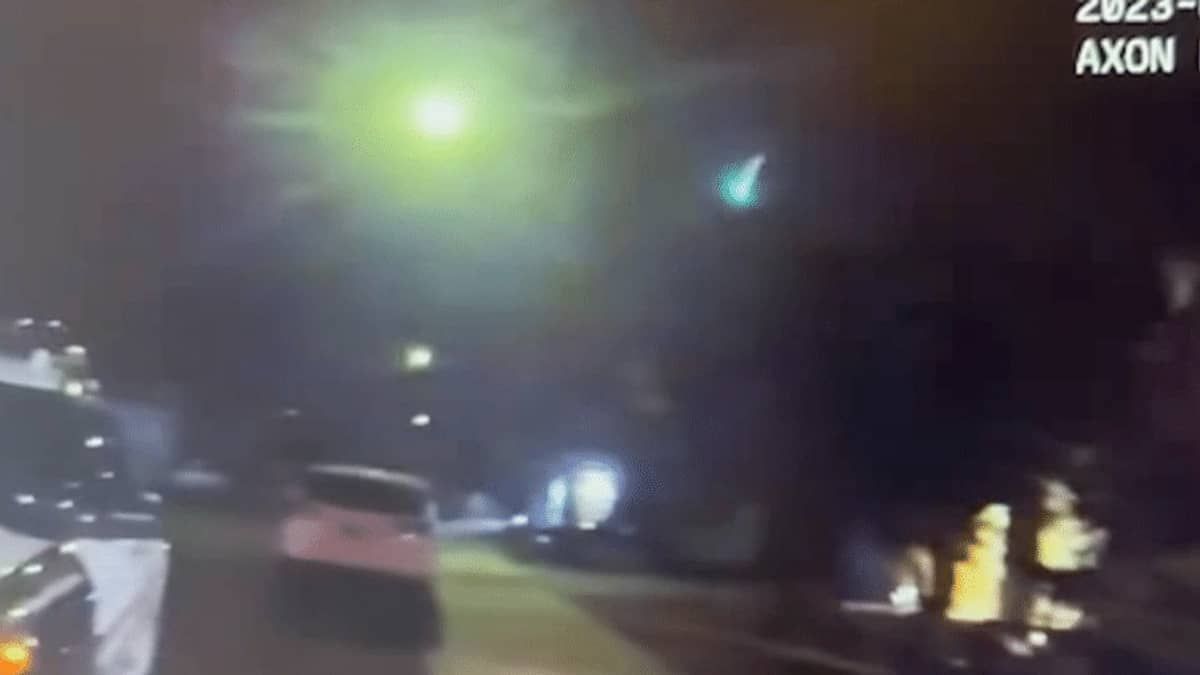 Suposto óvni é avistado no céu de Las Vegas e polícia é chamada 