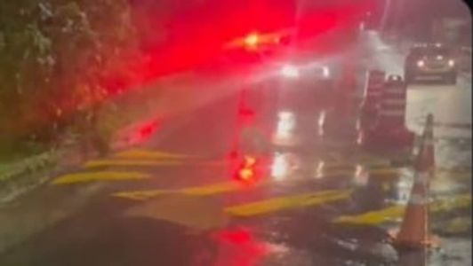 Dois trechos, um na Zona da Mata ou e outro na Região Metropolitana, foram afetados pelas chuvas de sábado e domingo