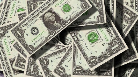 Atividade econômica encolheu 1,6% nos três primeiros meses deste ano