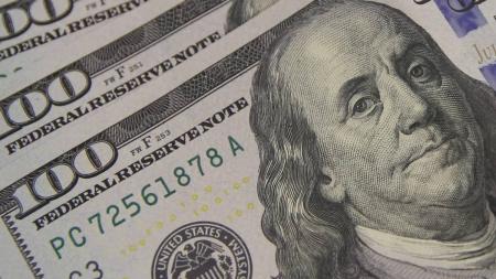 Dólar voltou a ficar acima dos R$ 5 após mais de três meses