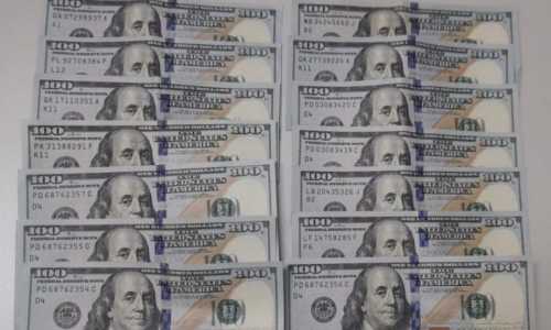dolares apreendidos pf estrangeiros UAI Juiz de fora - divulgação PF