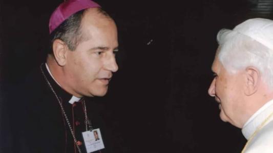 Dom Walmor e Bento XVI em um dos seus encontros