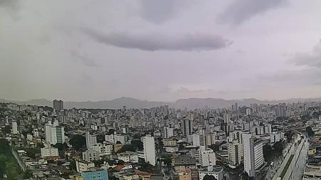 Domingo de carnaval será de céu nublado e chuvas