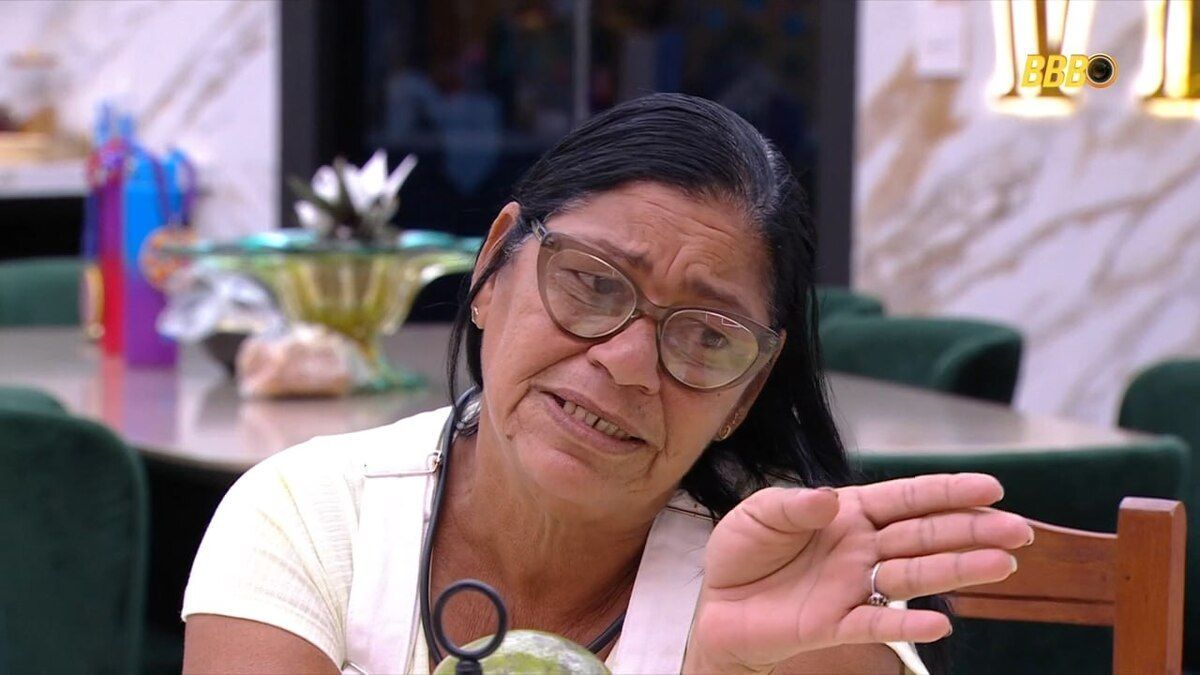 Dona Delma vai à loucura após participantes armarem contra ela no BBB 25: 'Bando de infeliz'