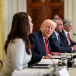 Governador e prefeito criticam Trump por morte provocada por agentes de imigração