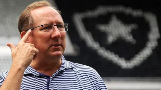 Botafogo de John Textor sofre transferban da Fifa
