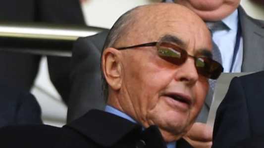 Dono do Tottenham é acusado de tráfico de informações