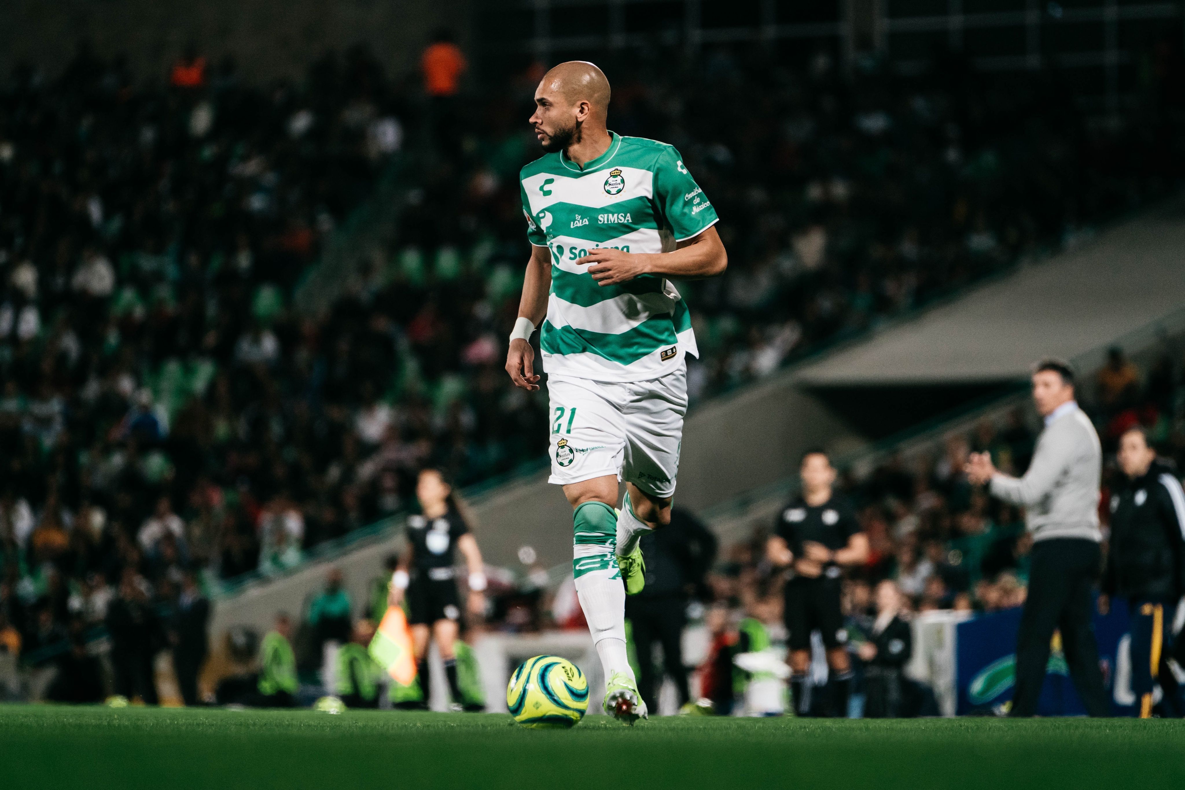 Cruzeiro busca informações sobre zagueiro Dória, do Santos Laguna-MEX