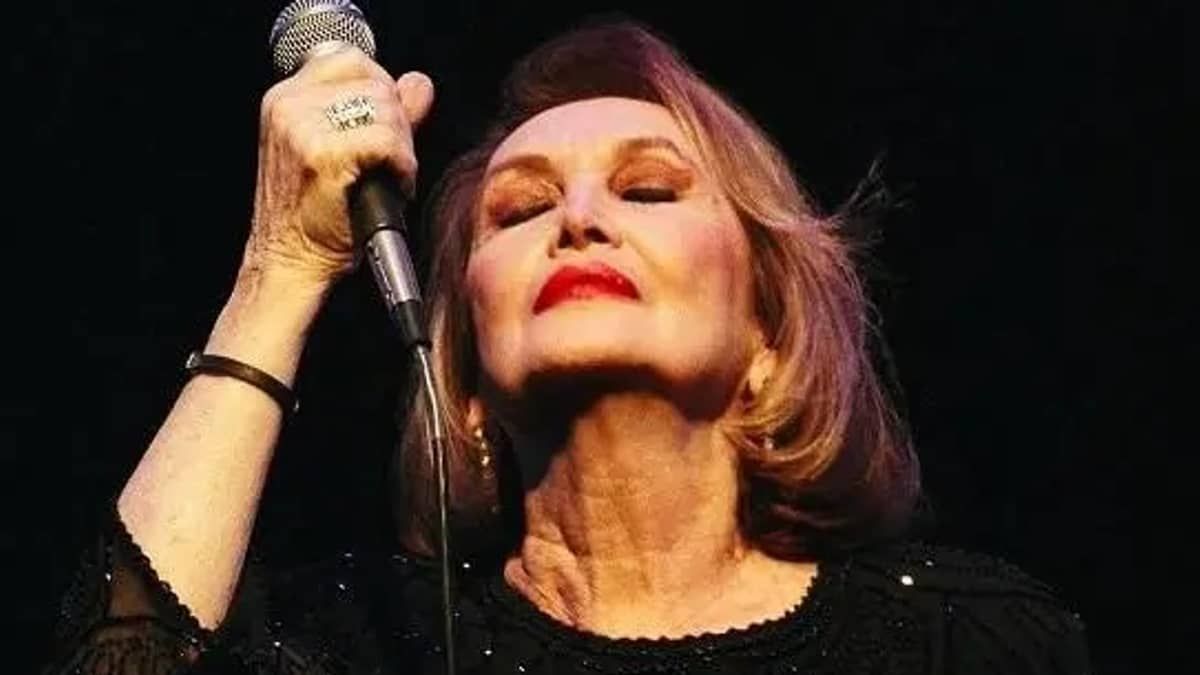 Morre, aos 88 anos, a cantora Dóris Monteiro, símbolo de modernidade na MPB 